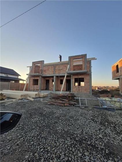 Duplex in zona foarte buna- 3 dormitoare - finisaje la alegere - 4