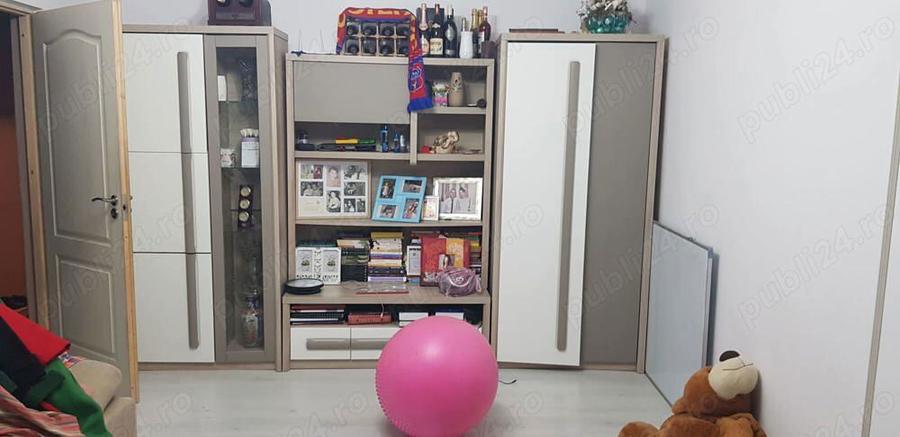 Apartament 3 camere de vanzare - 1