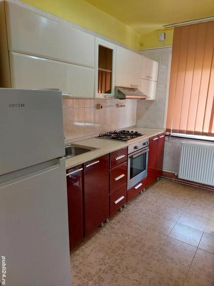 De inchiriat apartament 3 camere decomandate Calea Aradului Est - 2