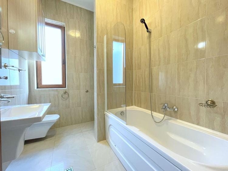 Apartament 3 camere, garaj si boxa - zona Centrala-Prefectura - 22