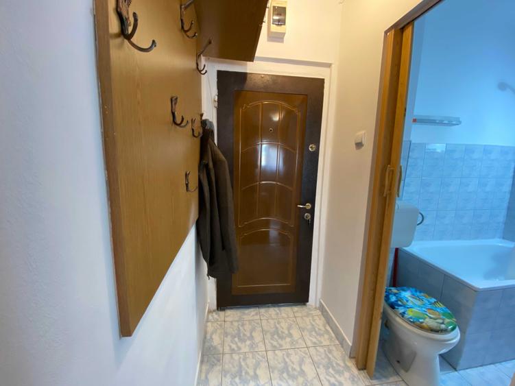 Garsoniera zona Soarelui mobilata si utilata, ingrijita, bloc cu acoperis de tigla - 3