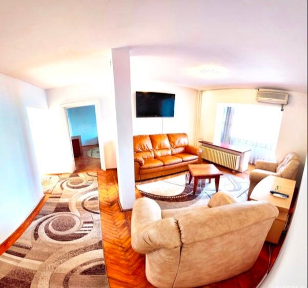 UNIRII CENTRAL, apartament -4 camere,decomandat, PROPRIETAR  - 9