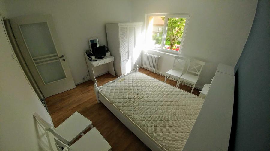 Apartament cu 3 camere decomandat în Zorilor