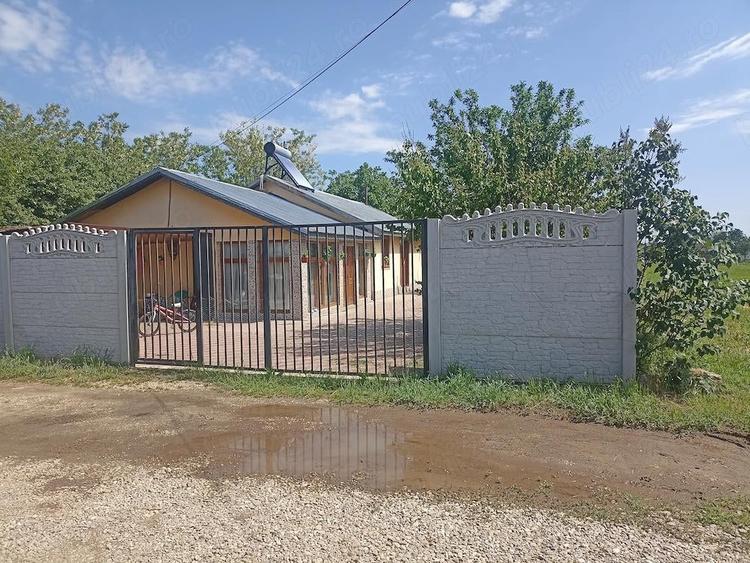 Casa de vanzare langa Bucure?ti - 2