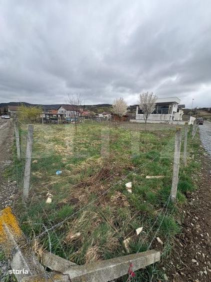 Teren intravilan de vanzare, 721 mp, zona Zavoaie - 2