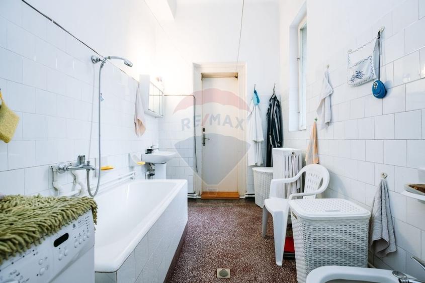 Apartament spatios cu gradina proprie intr-o vila interbelica renovata - 21