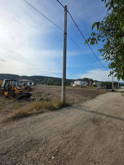 Teren cur?i - construc?ii, cartier Sisesti - 5