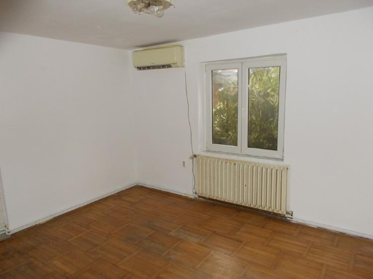 Casa, Timisora, zona Plopi, parter, caramida, 3 camere, 370mp teren - 4