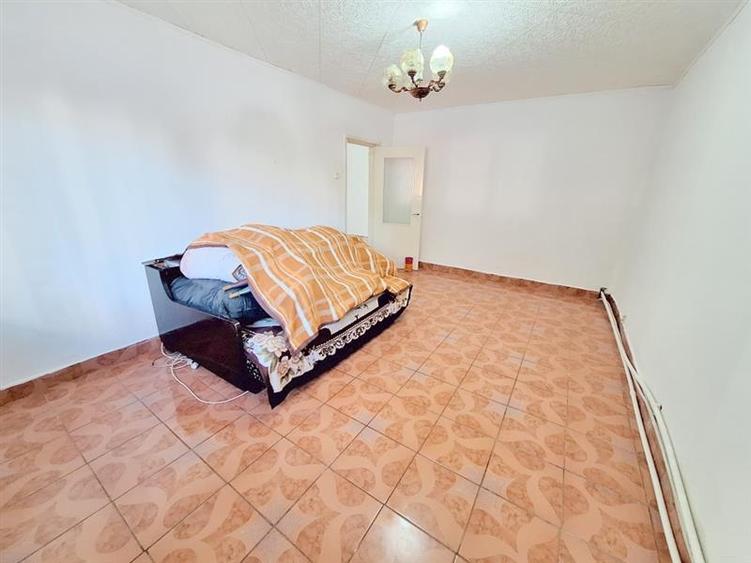 Apartament 3 decomandate, 2 bai, zona Narcisa - 13