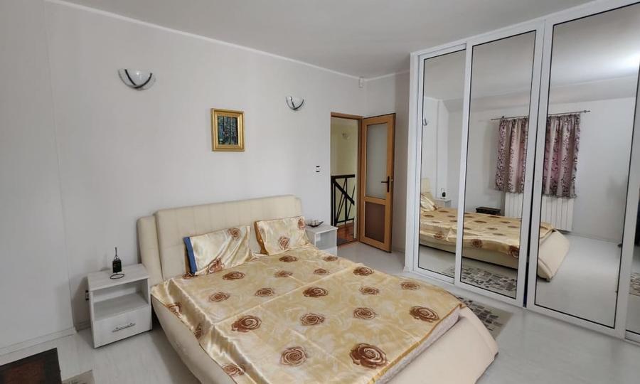 Casa frumoasa de vanzare zona Metro - 2