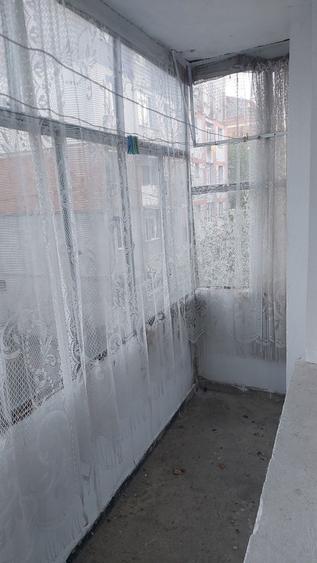 Vand apartament cu o camera, 30m2 utili, etaj 1 - 8