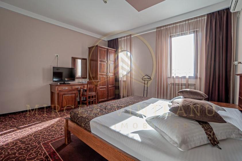 Hotel 3 Stele de Vânzare la  Delfinariu, aproape de Mamaia - 24