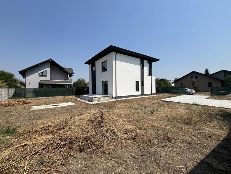 De vanzare vila individuala ''la alb'' 5 camere teren generos Corbeanca - Tamasi - 3