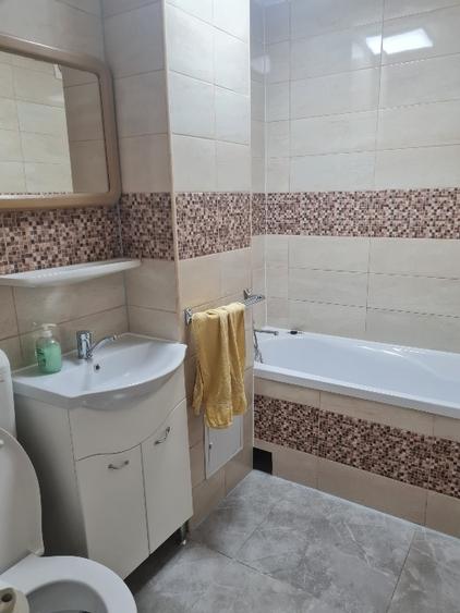 Apartament cu 2 camere semidecomandat în Lipovei