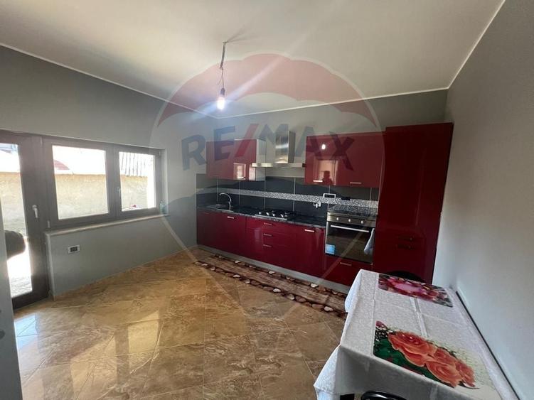 Casa / Vila 6 camere Rastoaca - 5