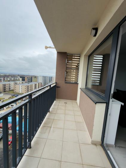 Apartament cu 2 camere de inchiriat in zona Tractorul la et 8/10,loc de parcare - 4