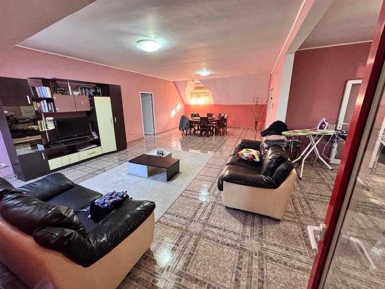 Imobil pretabil locuinta si afacere. Pozitie stradala. - 42