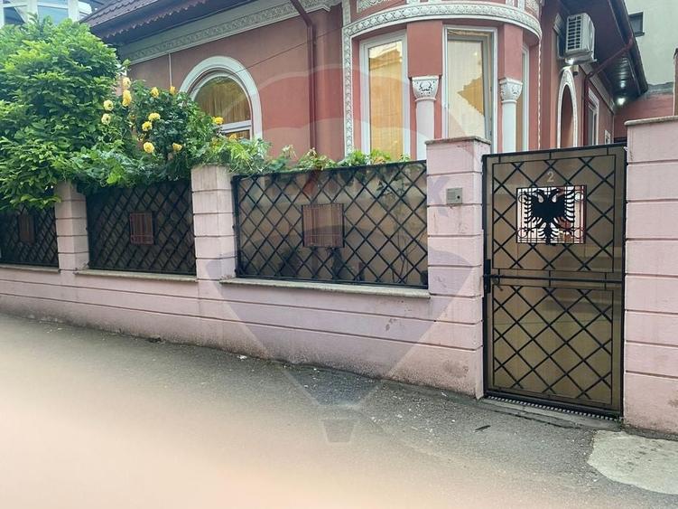 Vila de închiriat–Calea Moșilor /133 mp utili+60 Curte proprie - 1