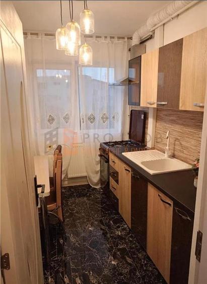 Apartament 2 camere cf 1 semidecomandat zona Obor - 5