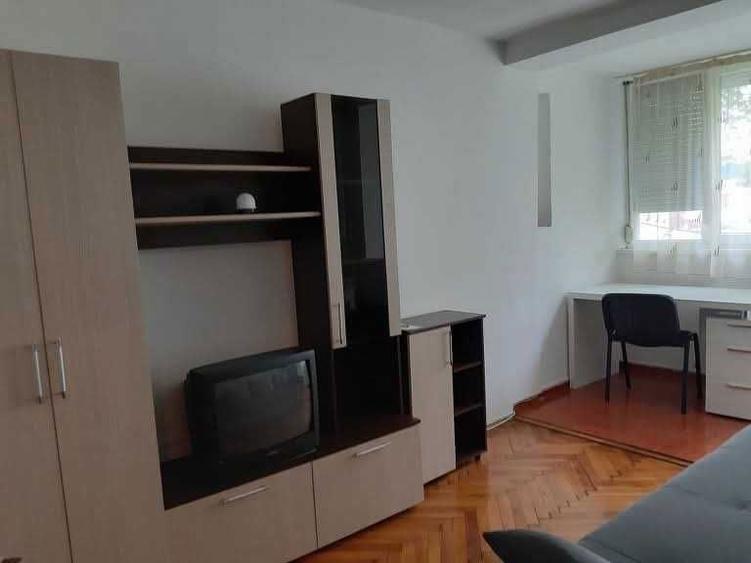 Inchiriez apartament 2 camere Rogerius - 3