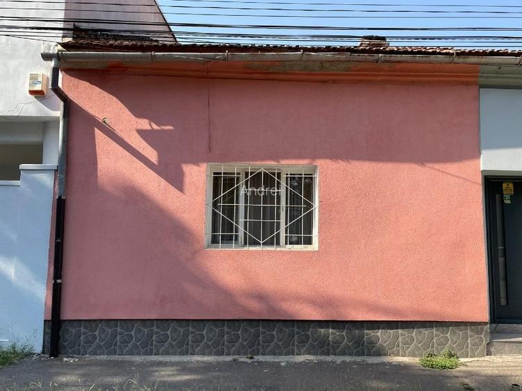 Apartament la curte comuna