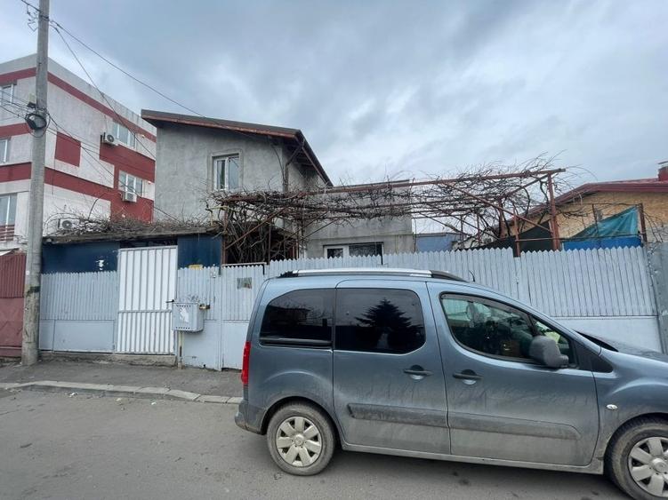 Casa de Vanzare cu teren spatios,zona Pantelimon-Delfinului,langa Mega Mall&Lac; - 1