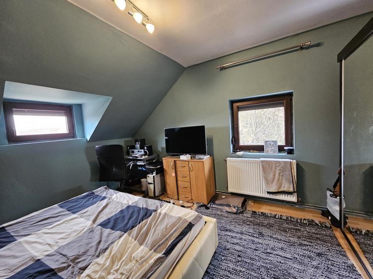 Două case individuale, P+M, construcții 2002/2007, în Giroc, comision 0% - 19