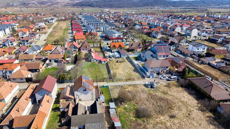 Teren intravilan in Selimbar, Sibiu | 1.024 mp | Deschidere 22 m - 6