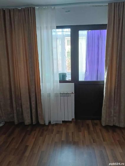 vand apartament cu 2 camere etaj 3 anvelopat exterior si renovat plata se poate face si in rate - 1
