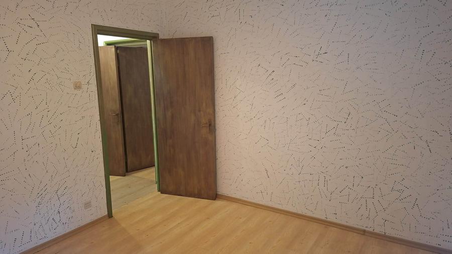 Apartament cu 3 camere decomandat în Dristor