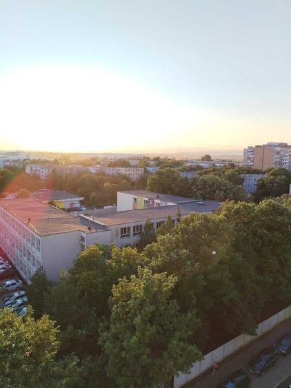 Apartament cu 2 camere decomandat în Vest