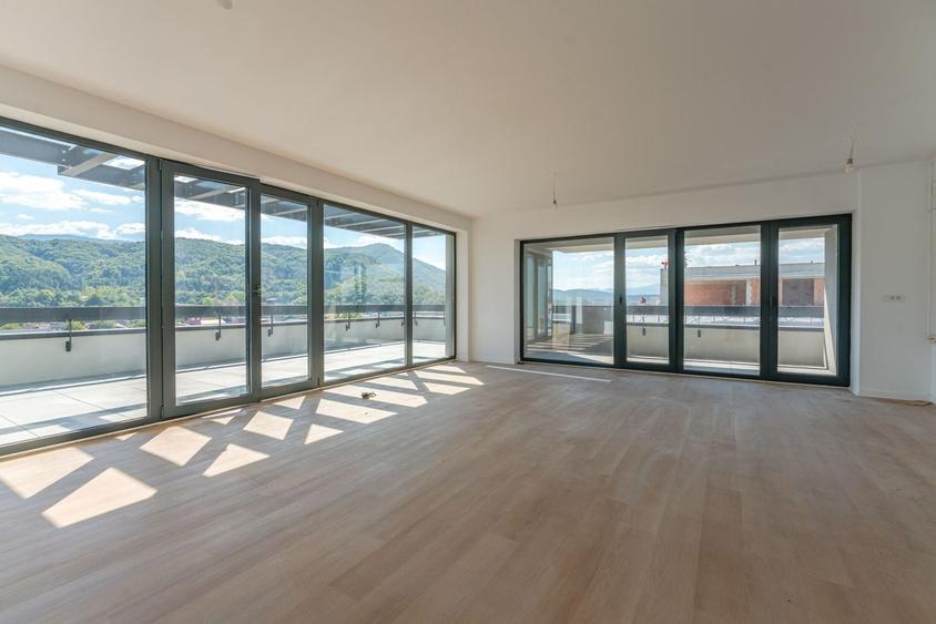 Apartament cu 4 camere decomandat în Bartolomeu
