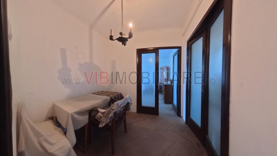 Apartament cu 2 camere semidecomandat în P-ța Alba Iulia