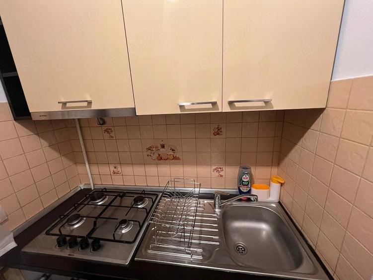 Garsonieră decomandată, mobilată în Badea Cârțan