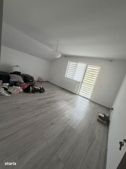 Casă cu 4 camere în Hemeiuș