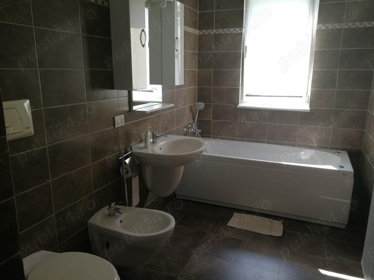Apartament cu 2 camere semidecomandat în Soarelui