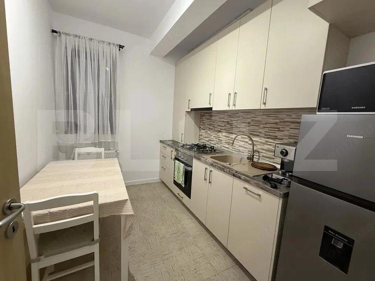 Apartament cu 2 camere decomandat în Giroc