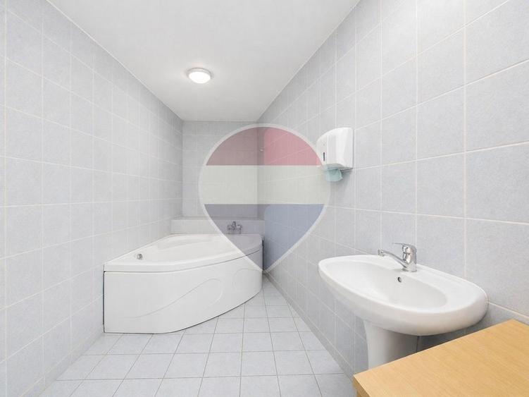Casă individuală cu 6 camere cu Teren 132 Mp în Gara de Nord