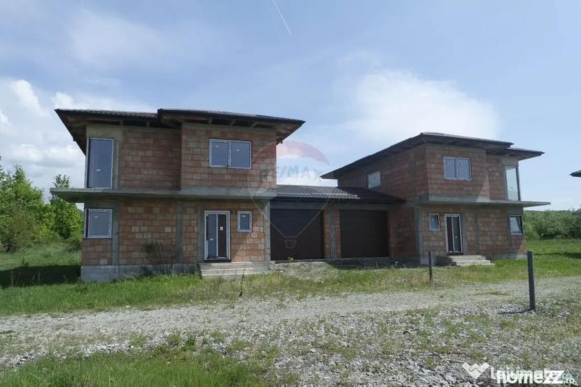 CASA CUPLATA DE VANZARE la rosu sau la semifinisat in ... - 9