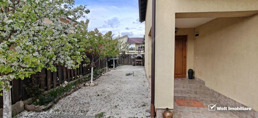 Duplex cu 4 camere cu Teren 237 Mp în Florești
