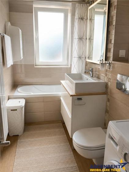 Apartament cu 2 camere decomandat în Sânpetru