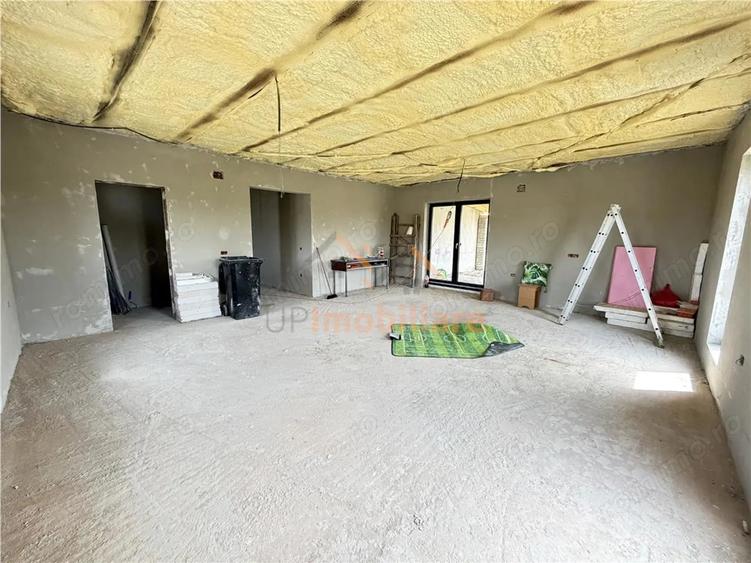 Casă cu Teren 800 Mp în Oșorhei