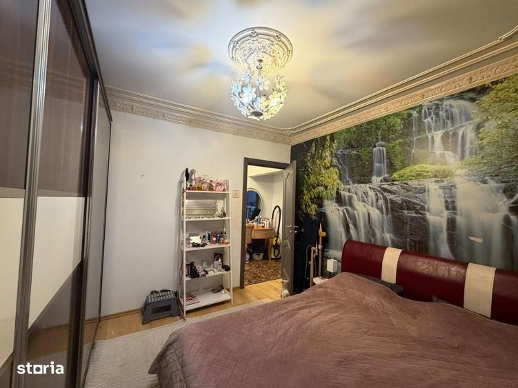 Apartament cu 3 camere decomandat în Sebastian
