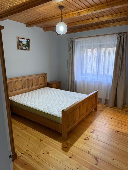 Casă individuală cu 3 camere cu Teren 332 Mp în Castelul Peleș