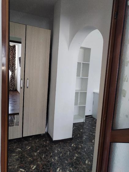 Apartament cu 2 camere semidecomandat în Micro 14