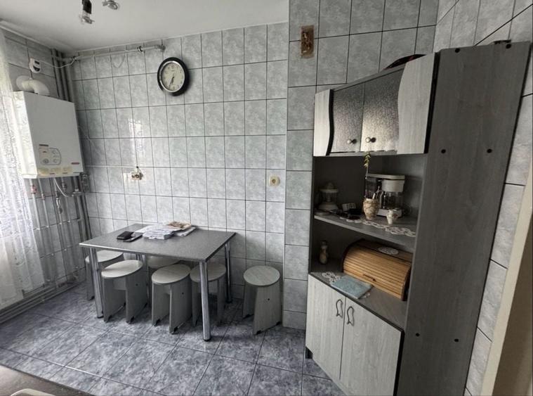 Apartament cu 2 camere decomandat în Satu Nou