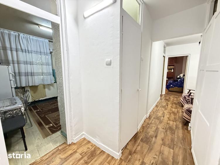 Apartament cu 4 camere decomandat în Central
