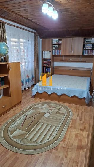 Casă cu 4 camere cu Teren 1000 Mp în Central