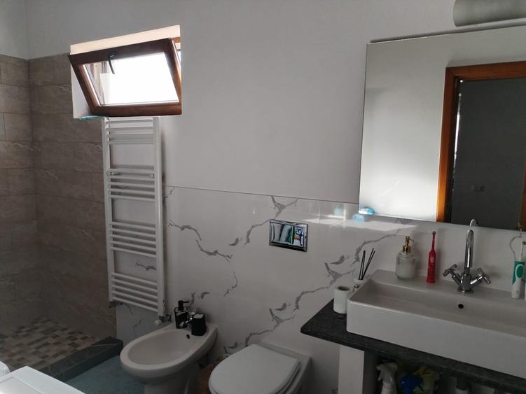 Duplex cu 5 camere cu Teren 1000 Mp în Nord-Est