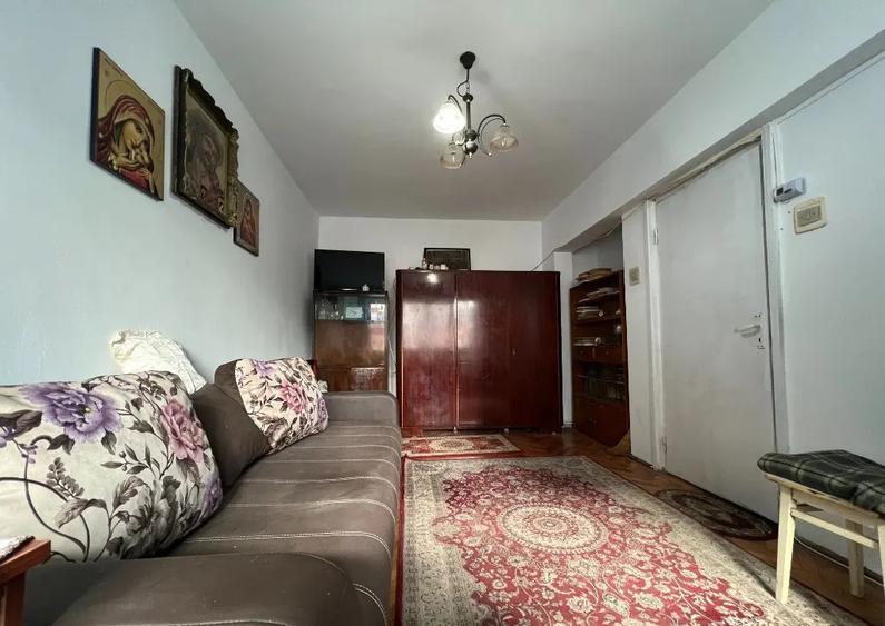 Garsoniera de inchiriat Zona Cire?ica (Str. Siretului) - 1